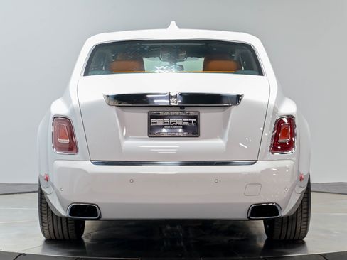 Used 2022 Rolls-Royce Phantom Sedan w/ The Phantom Package RWD image 63