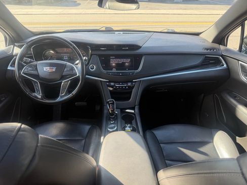 Used 2020 Cadillac XT5 Premium Luxury FWD image 17