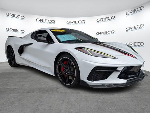 Used 2021 Chevrolet Corvette Stingray w/ Z51 Performance Package image 1