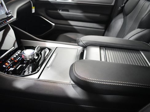 New 2026 Jeep Grand Wagoneer L Limited AWD/4WD image 23