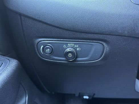 Used 2024 Chevrolet Equinox LT image 17