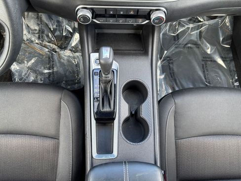 Used 2025 Nissan Altima 2.5 SV image 41