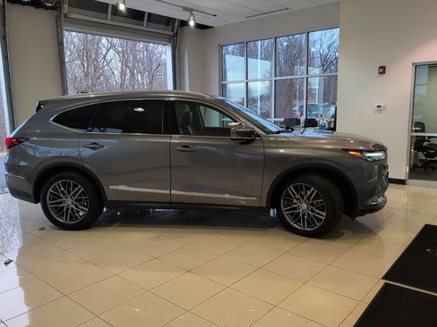 Certified 2023 Acura MDX SH-AWD w/ Advance Package image 6