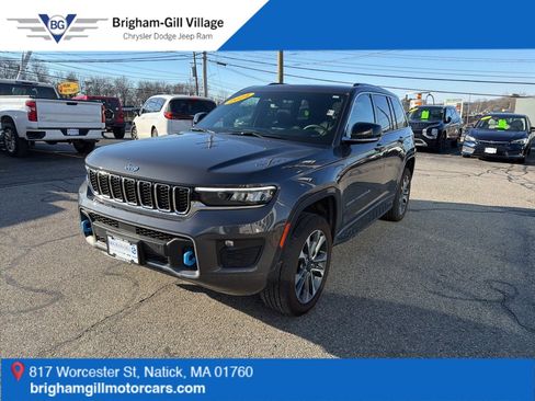 Used 2024 Jeep Grand Cherokee Overland w/ Trailer Tow Package image 1
