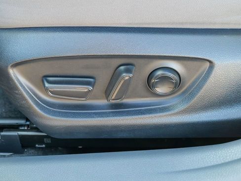 Used 2022 Toyota Camry LE w/ Carpet Mat Package (TMS) FWD image 23