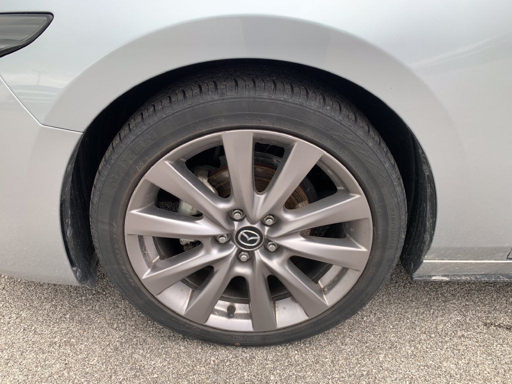 Used 2020 MAZDA MAZDA3 Sedan w/ Select Package FWD image 2