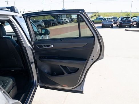 New 2026 Volkswagen Atlas Cross Sport SEL R-Line image 13