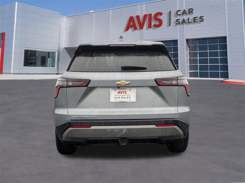 Used 2025 Chevrolet Equinox LT image 5