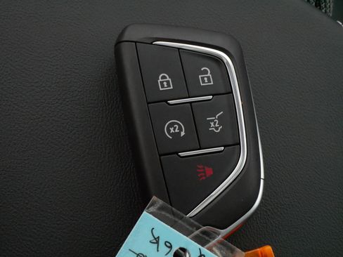 Certified 2025 Cadillac Optiq Sport 2 w/ LPO, Floor Liner Package image 32