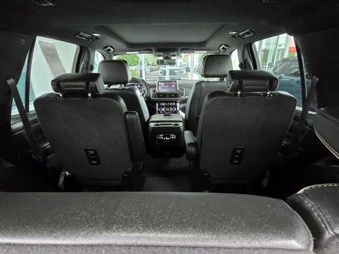 Used 2022 GMC Yukon SLT w/ SLT Luxury Package AWD/4WD image 31
