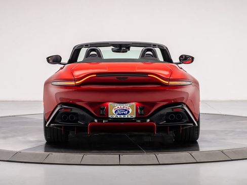 Used 2023 Aston Martin V8 Vantage Roadster RWD image 12