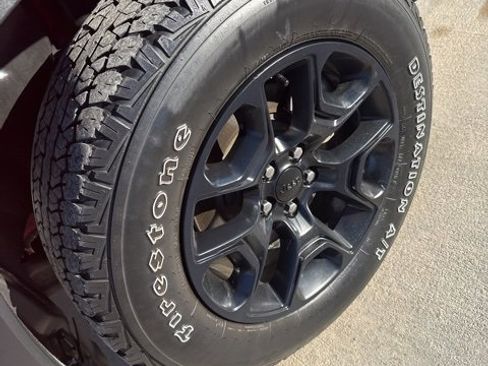 Used 2021 Jeep Cherokee Trailhawk w/ Trailer Tow Group image 11