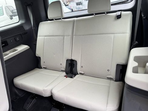 Used 2025 Hyundai Santa Fe Limited AWD/4WD image 12