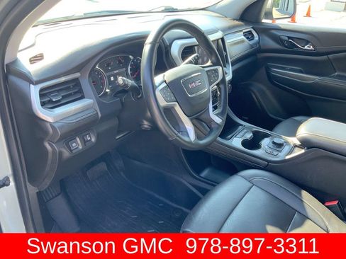 Used 2023 GMC Acadia SLT w/ Preferred Package AWD/4WD image 12
