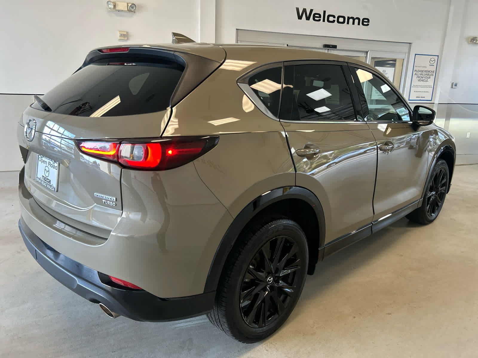 Certified 2024 MAZDA CX-5 Carbon Edition AWD/4WD image 6