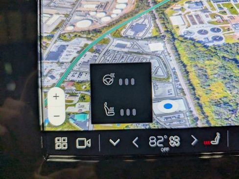 Used 2024 Volvo XC40 B5 Ultimate w/ Protection Package Premier image 23