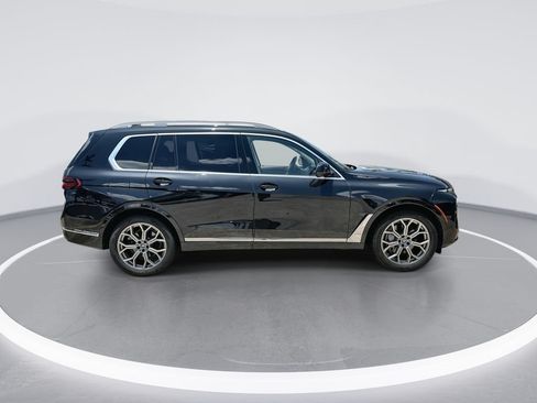 Used 2024 BMW X7 xDrive40i w/ Premium Package AWD/4WD image 9