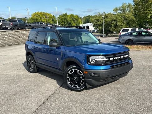 Used 2024 Ford Bronco Sport Outer Banks AWD/4WD image 2