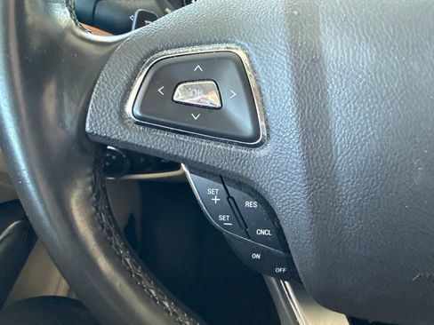 Used 2019 Lincoln MKC Select FWD image 16
