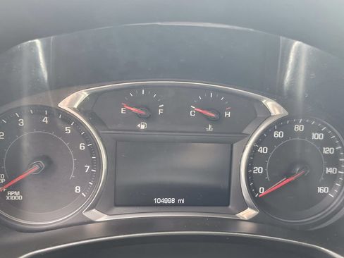 Used 2019 Chevrolet Equinox LT FWD image 8