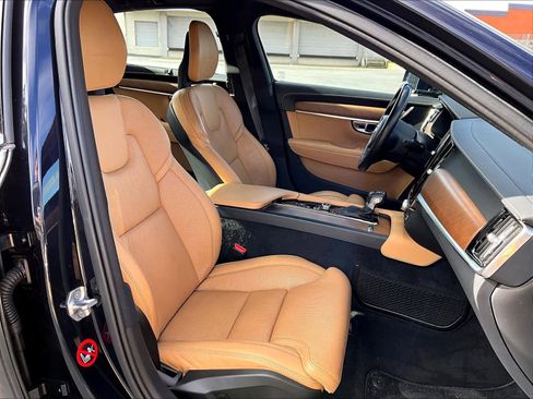 Used 2017 Volvo S90 T6 Inscription w/ Vision Package image 10