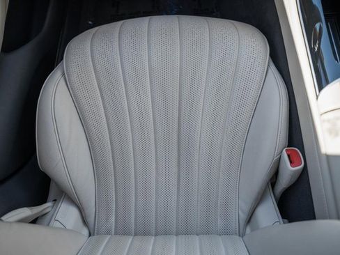 Certified 2022 Mercedes-Benz S 500 4MATIC image 31