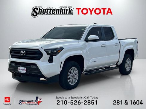 Certified 2025 Toyota Tacoma SR5 image 1