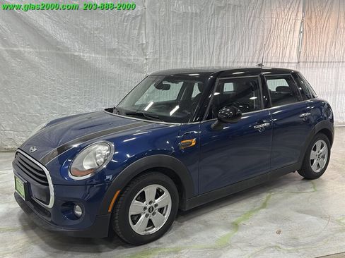 Used 2016 MINI Cooper 4-Door Hardtop image 1