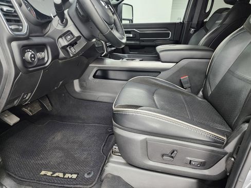 Used 2024 RAM 2500 Laramie w/ Night Edition image 8