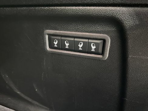 Used 2024 Jeep Wagoneer L Series II RWD image 86