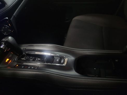Used 2022 Honda HR-V LX image 26