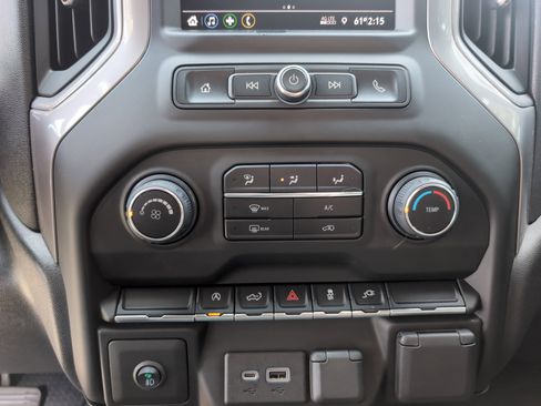 Used 2021 Chevrolet Silverado 1500 Custom image 38