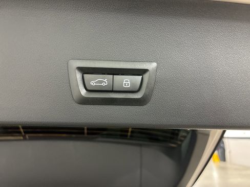 Used 2025 BMW X3 M50 w/ Premium Package image 8