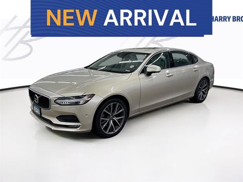 Used 2018 Volvo S90 T5 Momentum w/ Convenience Package image 1