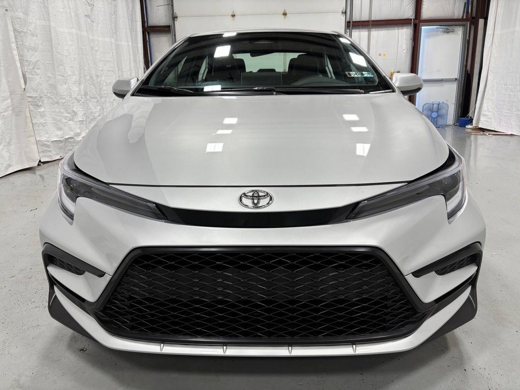 Used 2026 Toyota Corolla XSE FWD image 2