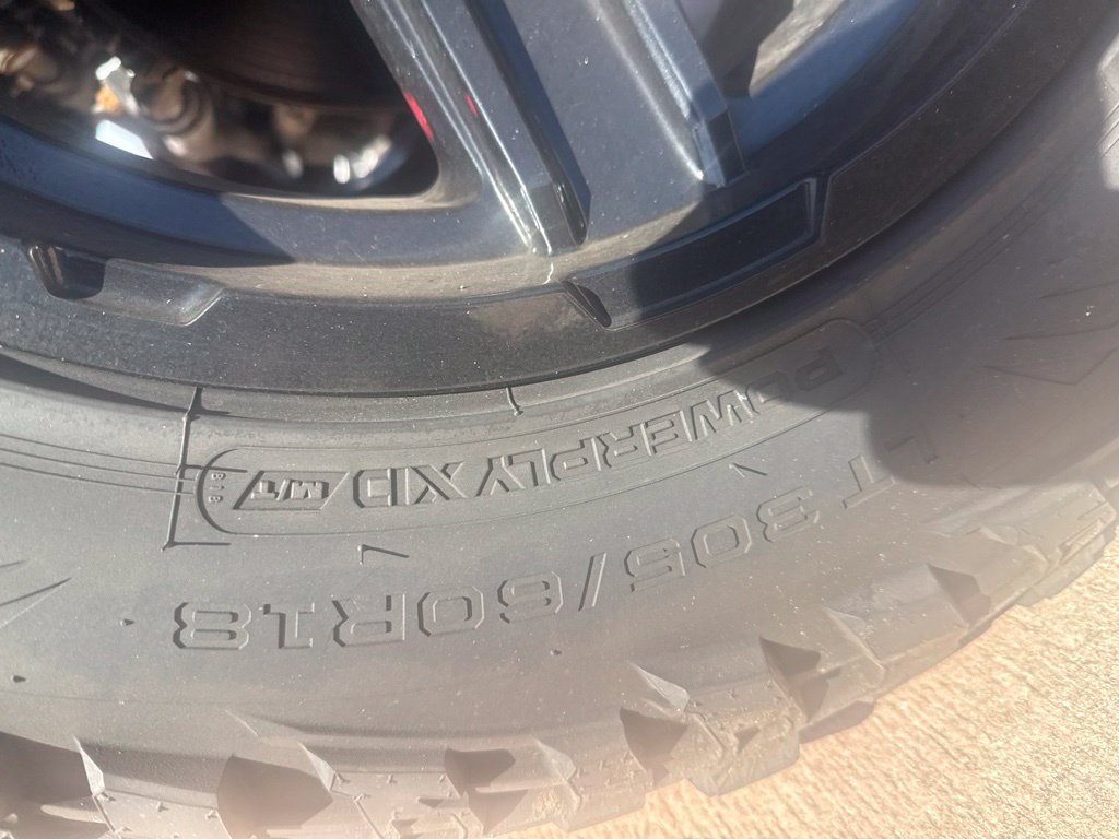 Used 2018 Jeep Wrangler Unlimited Sahara AWD/4WD image 16