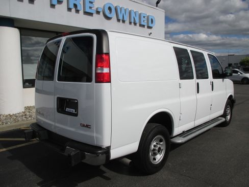 Used 2023 GMC Savana 2500 w/ Driver Convenience Package image 3