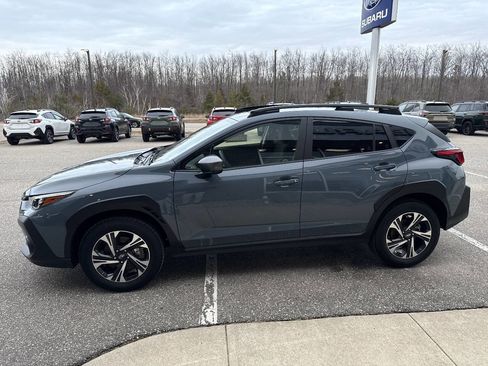 Used 2025 Subaru Crosstrek 2.0i Premium image 6