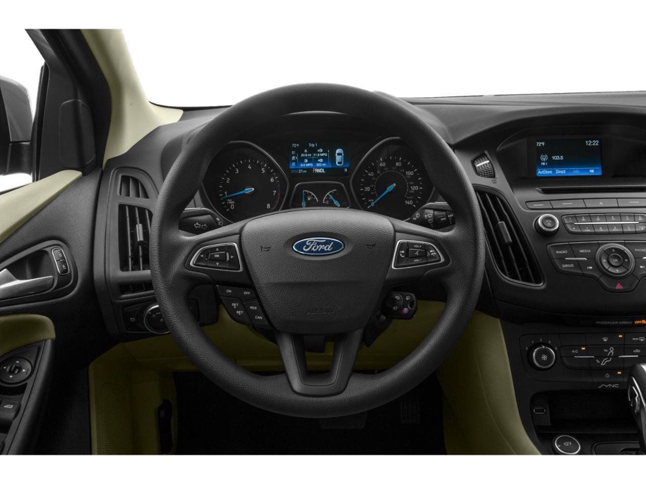 Used 2015 Ford Focus SE w/ SE Cold Weather Package FWD image 2