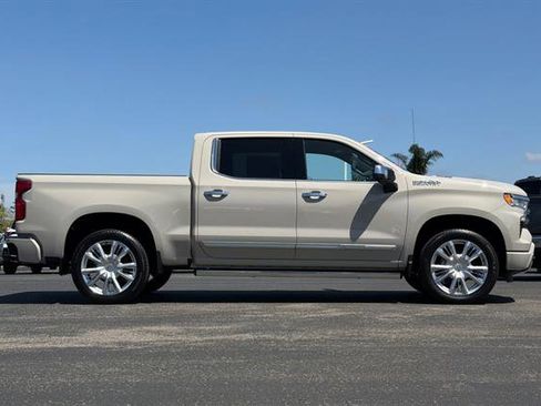New 2026 Chevrolet Silverado 1500 High Country AWD/4WD image 3