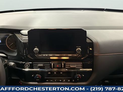 Used 2024 Nissan Pathfinder Rock Creek AWD/4WD image 18