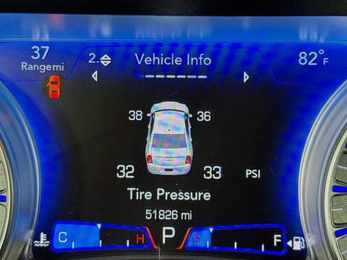 Used 2020 Chrysler 300 Touring image 15