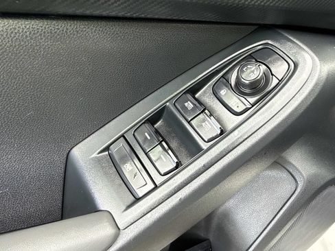 Used 2024 Subaru Crosstrek 2.0i AWD/4WD image 24