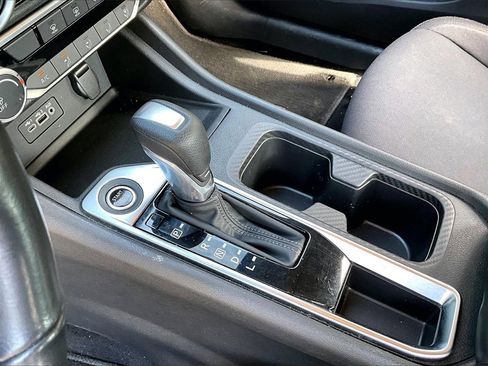 Used 2022 Nissan Sentra SV image 15