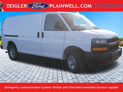 Used 2021 Chevrolet Express 2500 w/ Driver Convenience Package RWD image 4