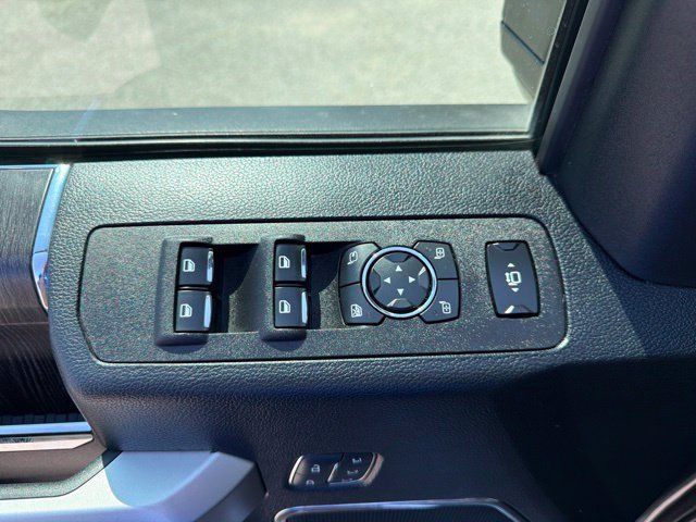 Used 2020 Ford F250 Lariat w/ Lariat Ultimate Package AWD/4WD image 24