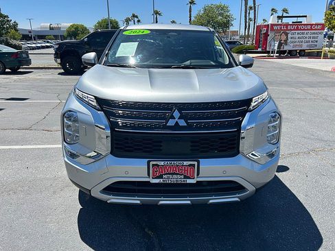 Used 2024 Mitsubishi Outlander AWD image 7