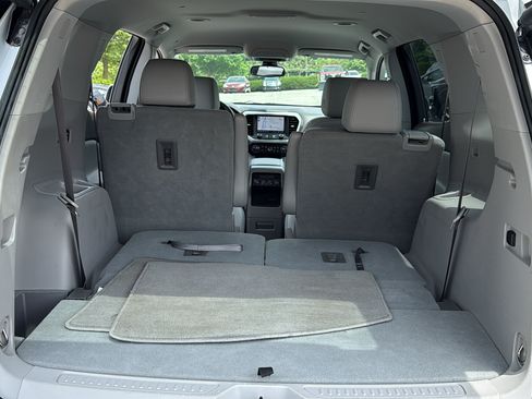Used 2021 GMC Acadia SLT w/ Premium Package FWD image 32