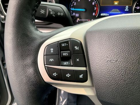 Used 2023 Ford Explorer XLT w/ Equipment Group 202A image 21