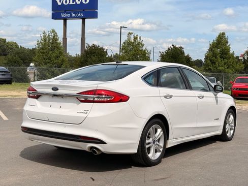 Used 2018 Ford Fusion SE w/ Equipment Group 602A FWD image 7